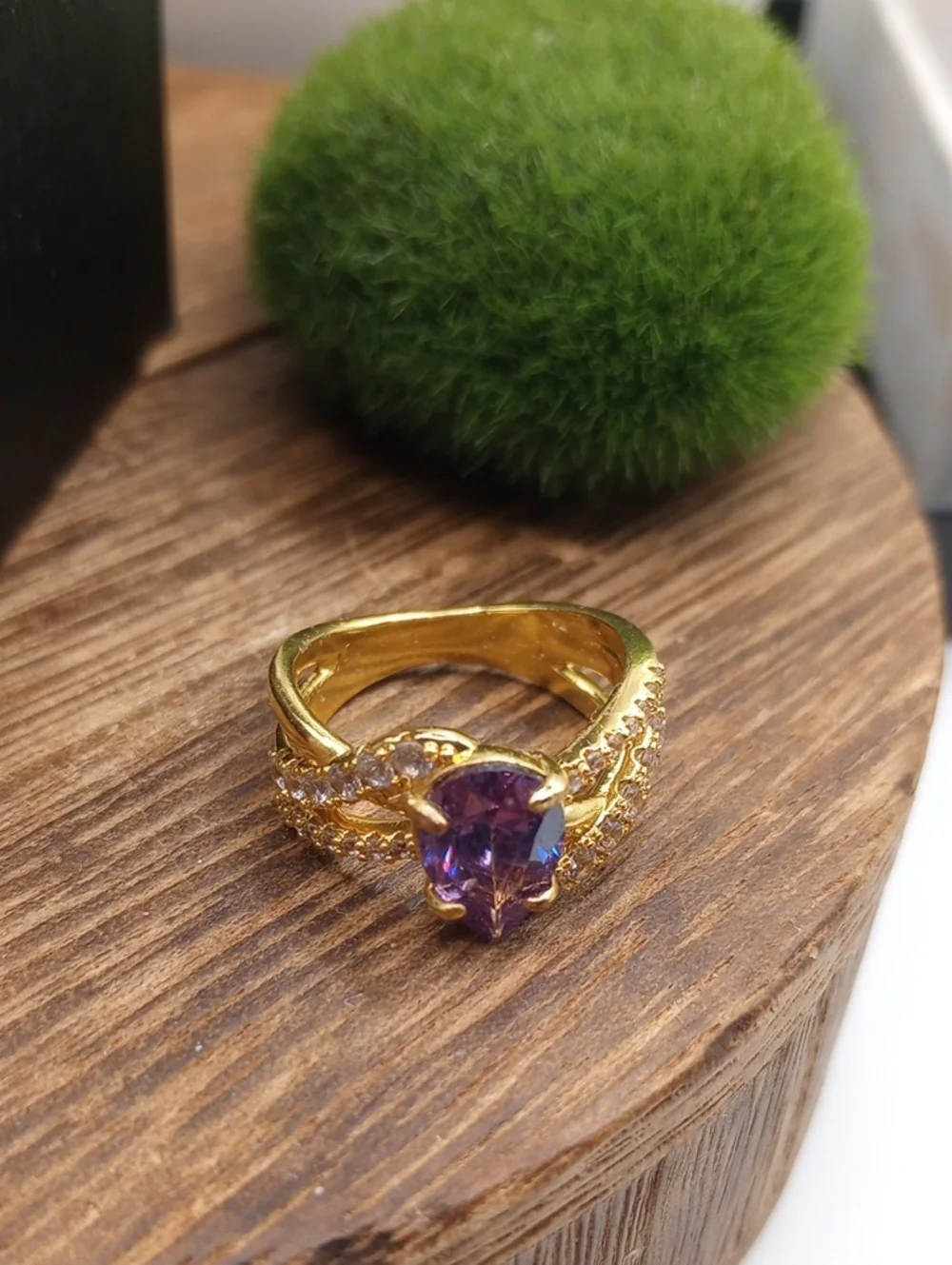 Purple Teardrop Stone and Clear Accents Ring 💍 Size 6 R304